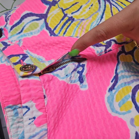 Lilly Pulitzer Pink Floral Women's Shorts - Picture 8 of 8